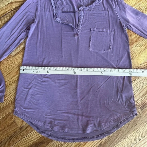 American Eagle Outfitters long sleeve top - Picture 3 of 3